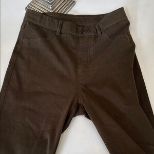 UNIQLO woman’s brown Jeggings, legging jeans